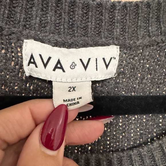 Ava & Viv plus size gray over sized long sweater - Picture 3 of 3